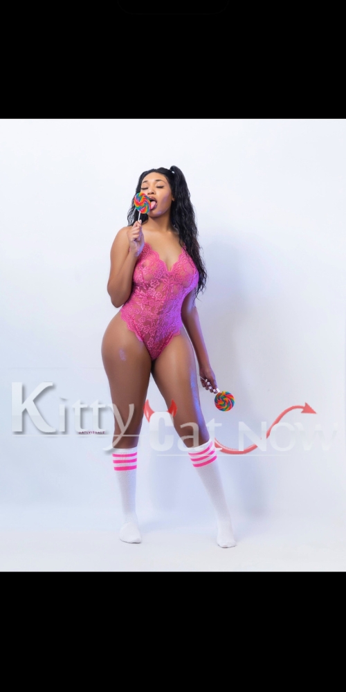 Kitty Cat Now strippers -LOLA